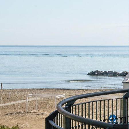 Altamira Residence Roseto Degli Abruzzi Esterno foto