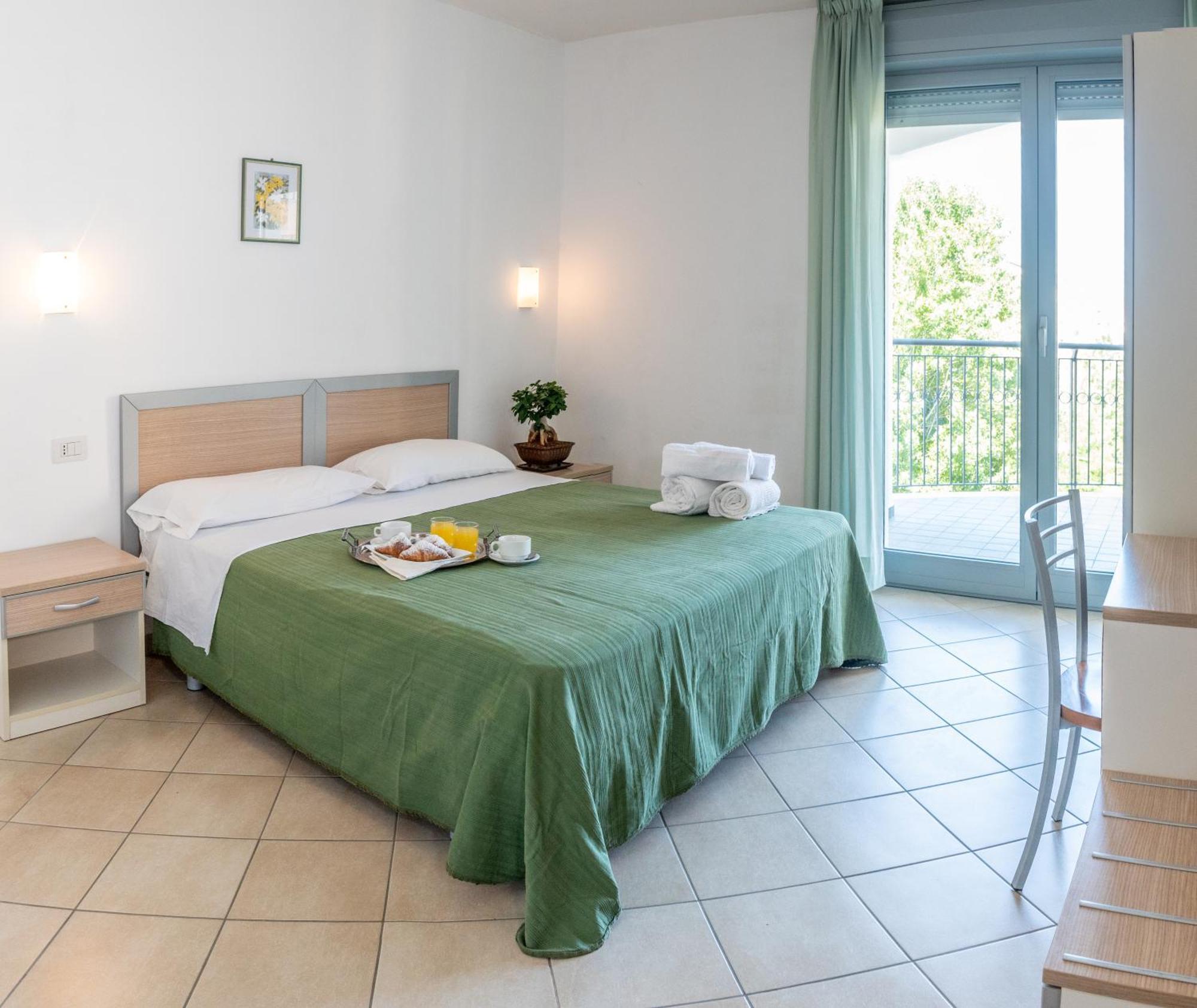 Altamira Residence Roseto Degli Abruzzi Esterno foto
